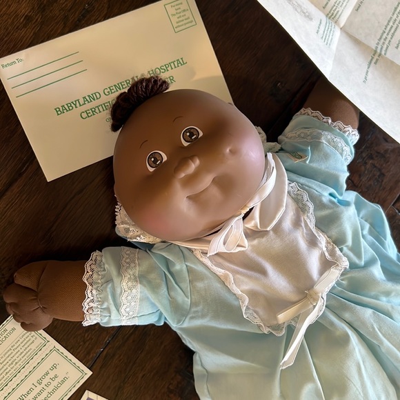 Cabbage Patch Kid Preemie! - black baby girl & original birth certificate - Picture 12 of 13